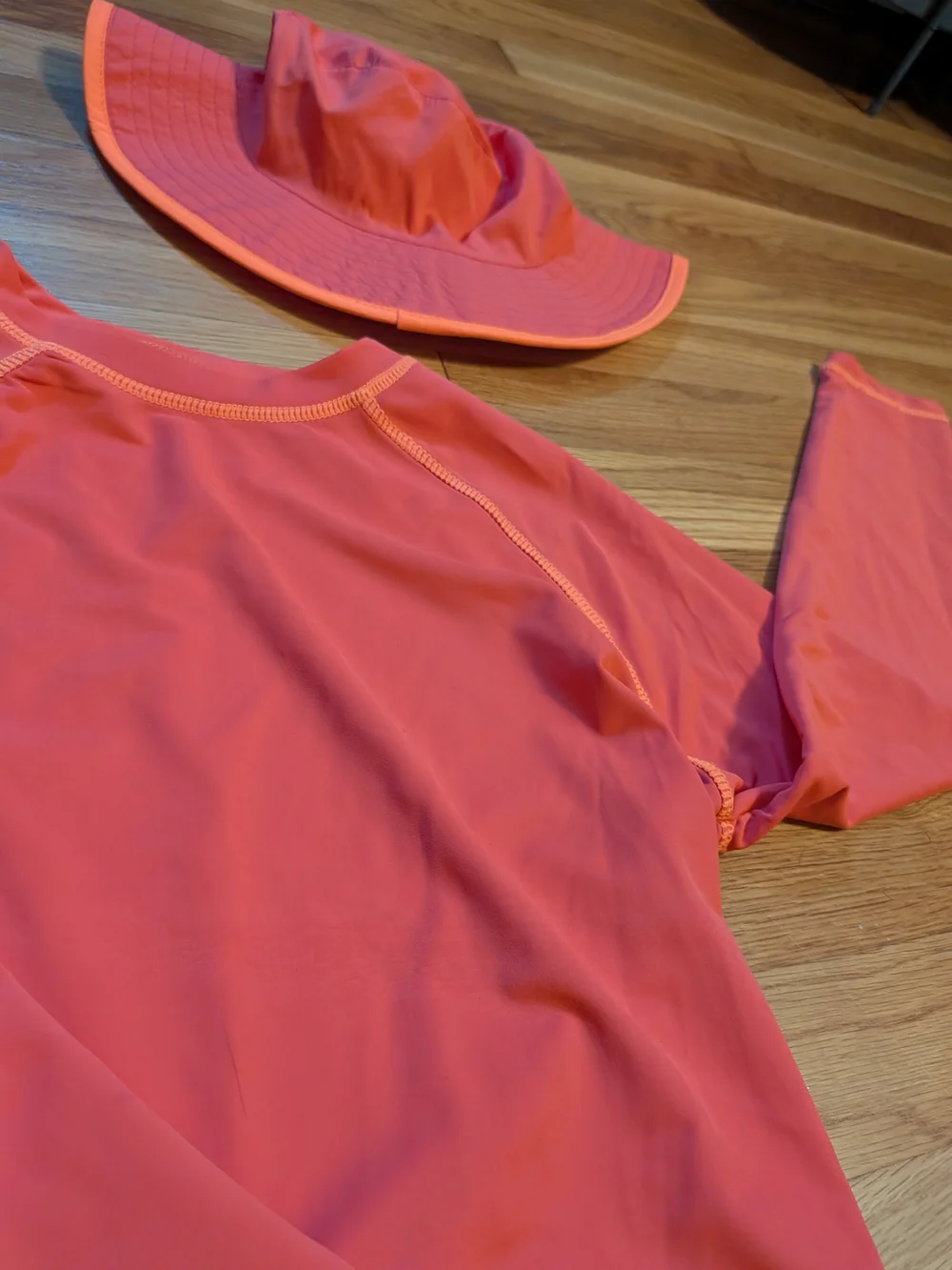 Kids Large Coral Long-Sleeve Rash Guard Swim Shirt with Sun Hat